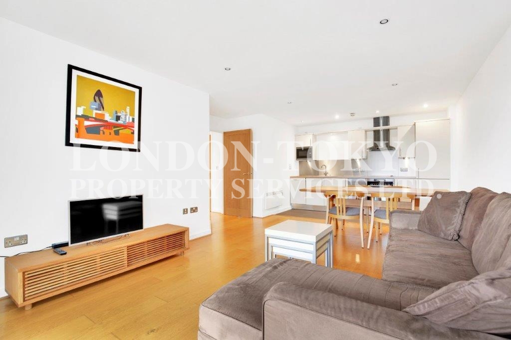 Horse Shoe Court, EC1V